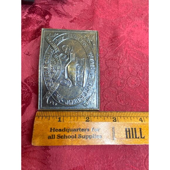 HENRY FORD DETROIT CLASSIC AUTOMOBILE RECORD MODEL T YEAR BRASS BELT BUCKLE - Picture 6 of 6